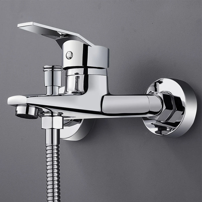 Robinet salle de bain dans le mur