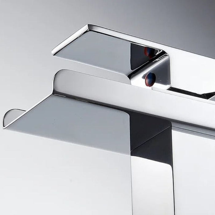 Robinet lavabo cascade argenté