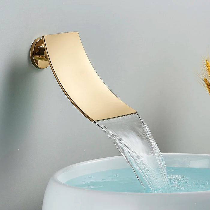 Robinet salle de bain cascade design