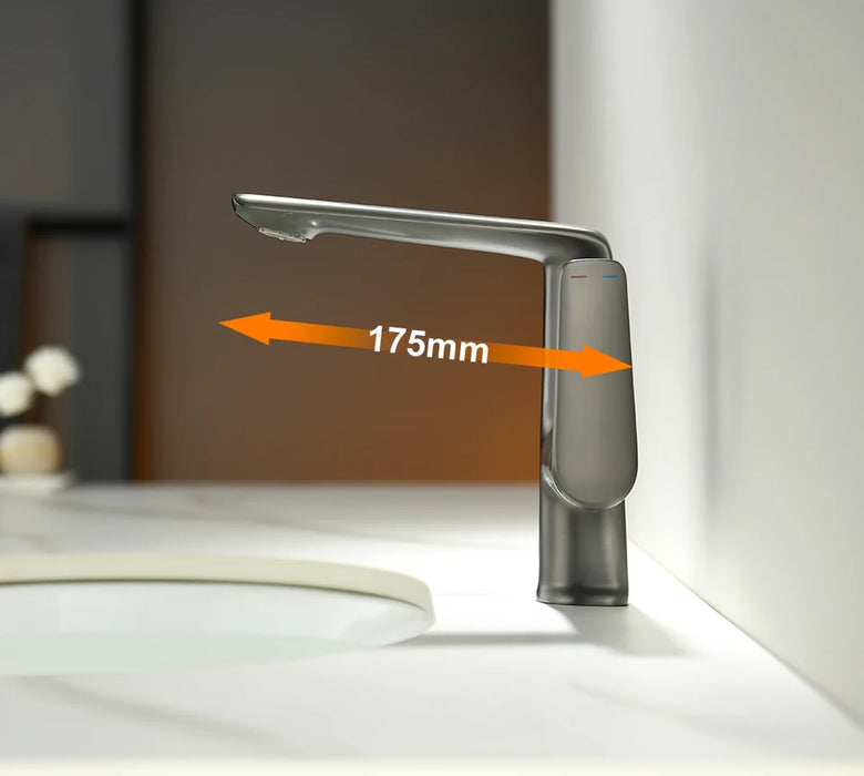 Robinet salle de bain couleur brossé