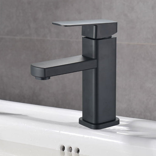 Robinet salle de bain noire