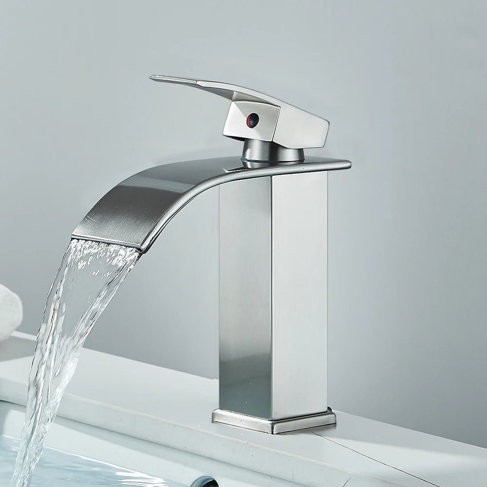 Mitigeur Lavabo Cascade argenté Argent brossé moyen