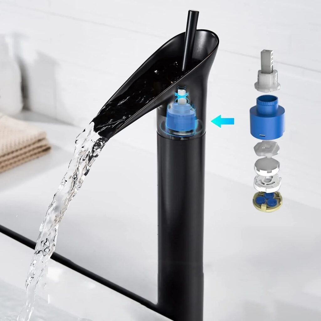 Robinet cascade lavabo noir