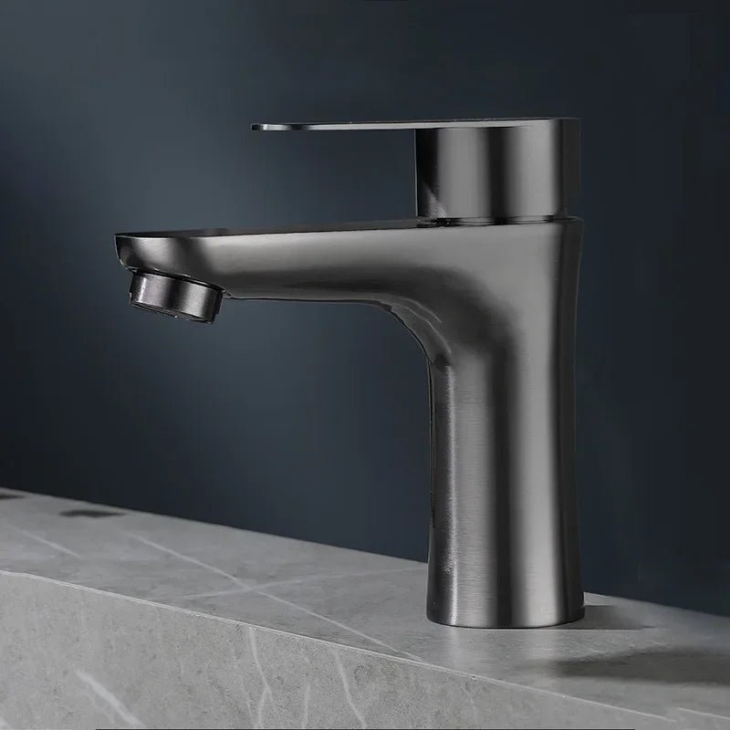 Robinet salle de bain argenté Gris